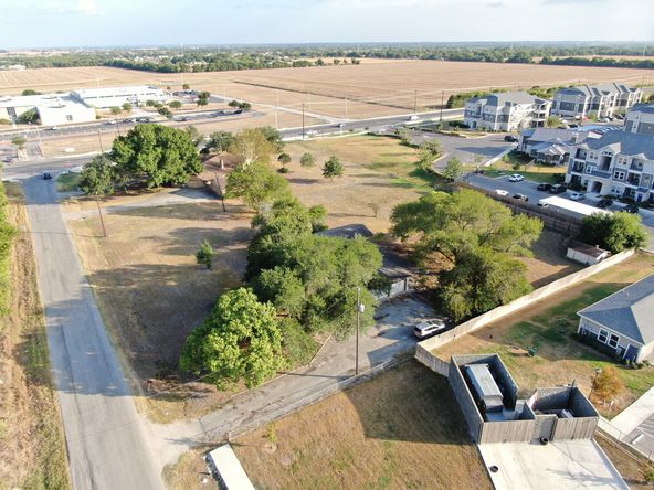 672 & 690 S Kowald Ln, New Braunfels, TX, 78130